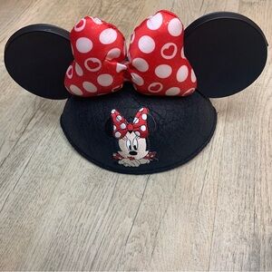 Disney Parks Minnie Mouse ears hat red and white polka dot bow Disney world